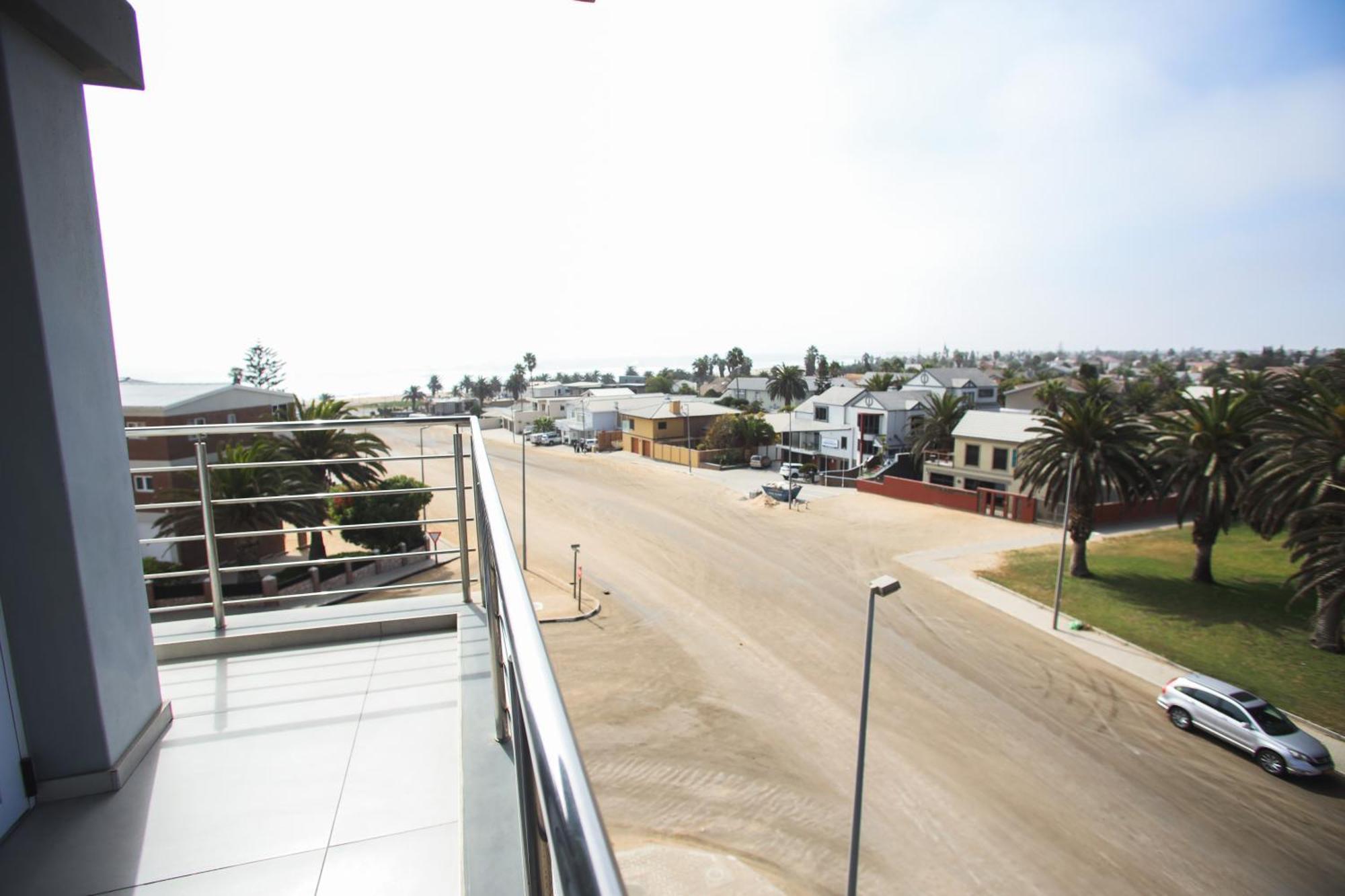 Hnt Atlantic Self Catering Apartment Swakopmund Exterior foto