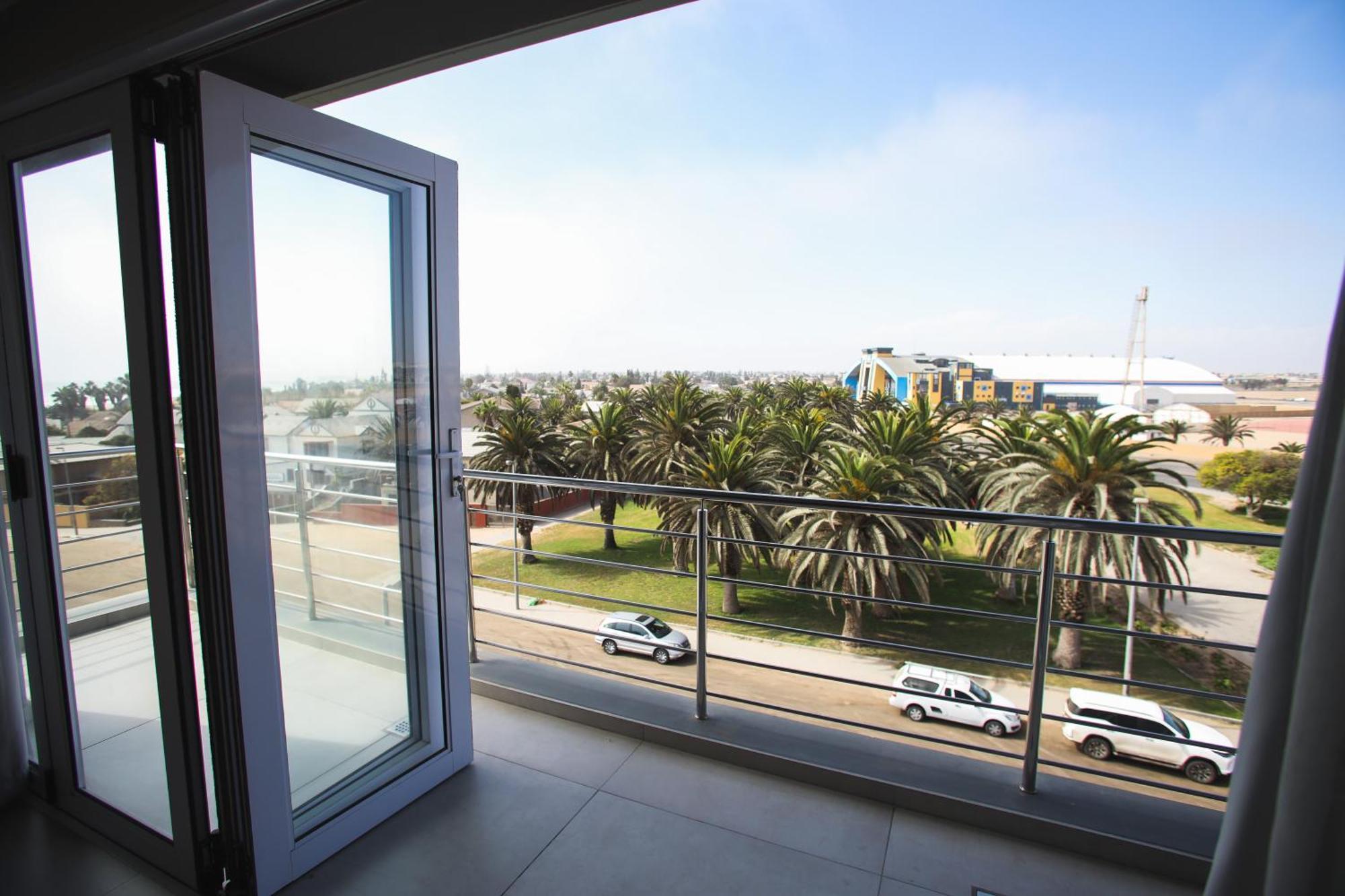 Hnt Atlantic Self Catering Apartment Swakopmund Exterior foto