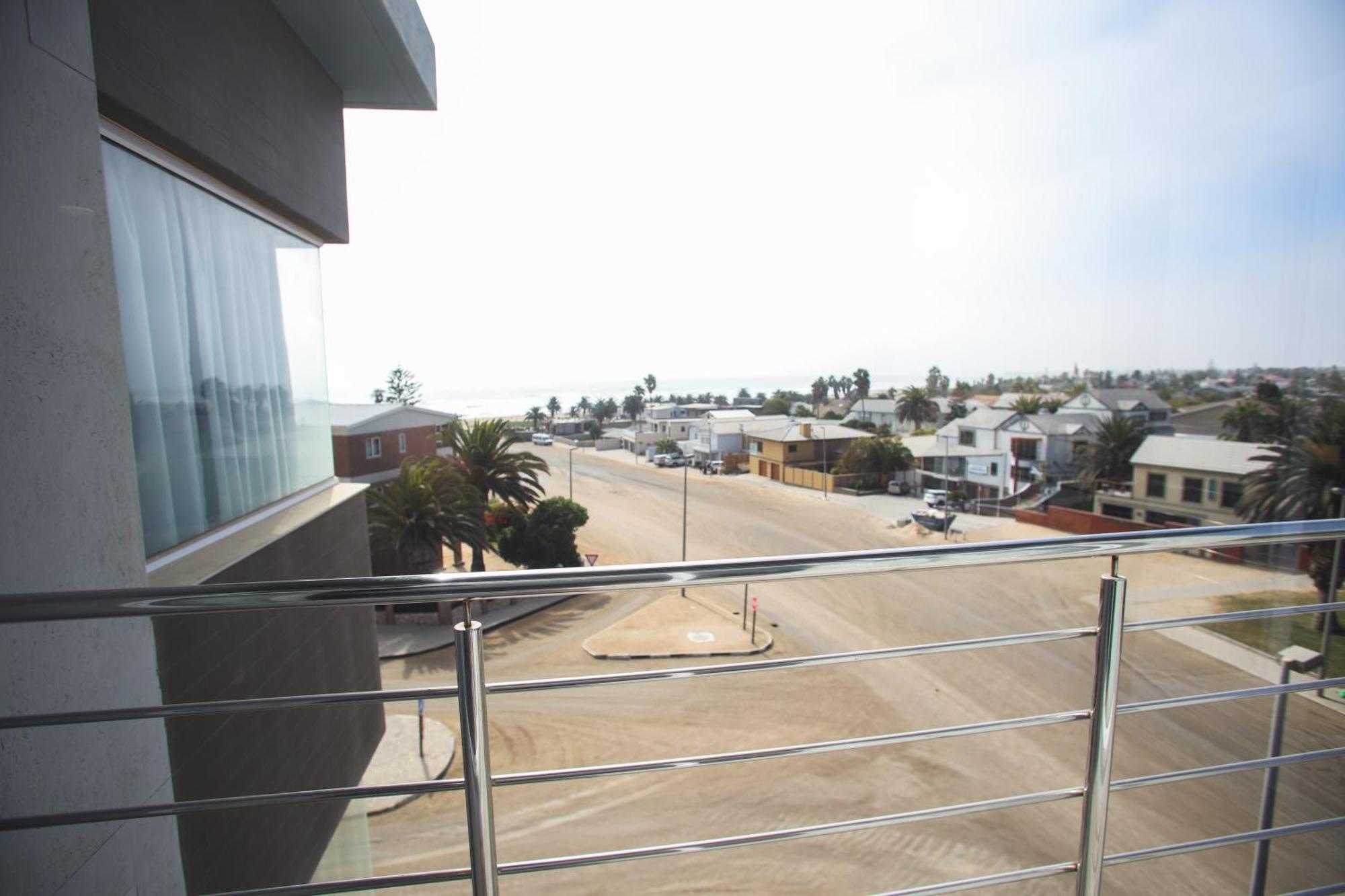 Hnt Atlantic Self Catering Apartment Swakopmund Exterior foto