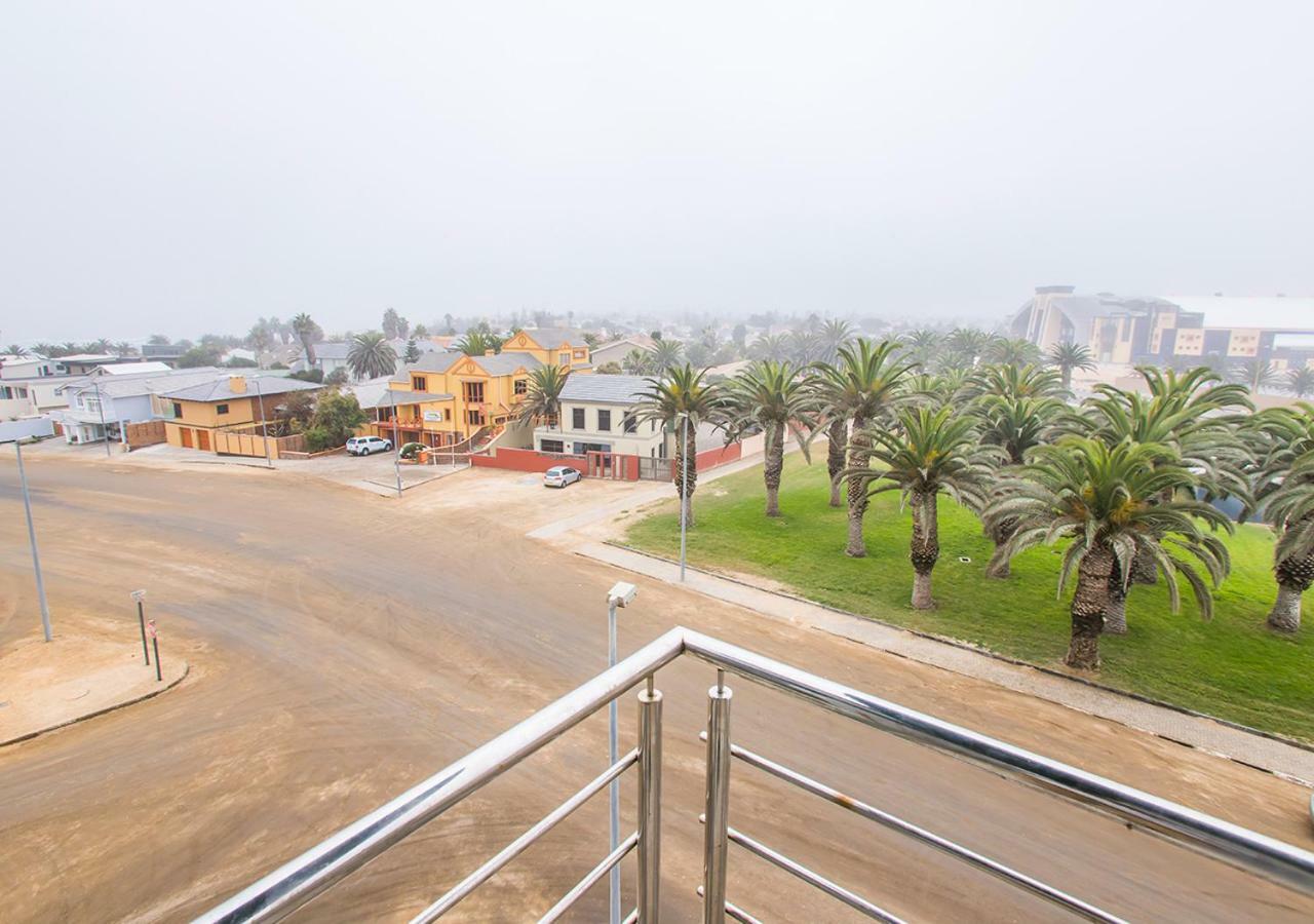 Hnt Atlantic Self Catering Apartment Swakopmund Exterior foto